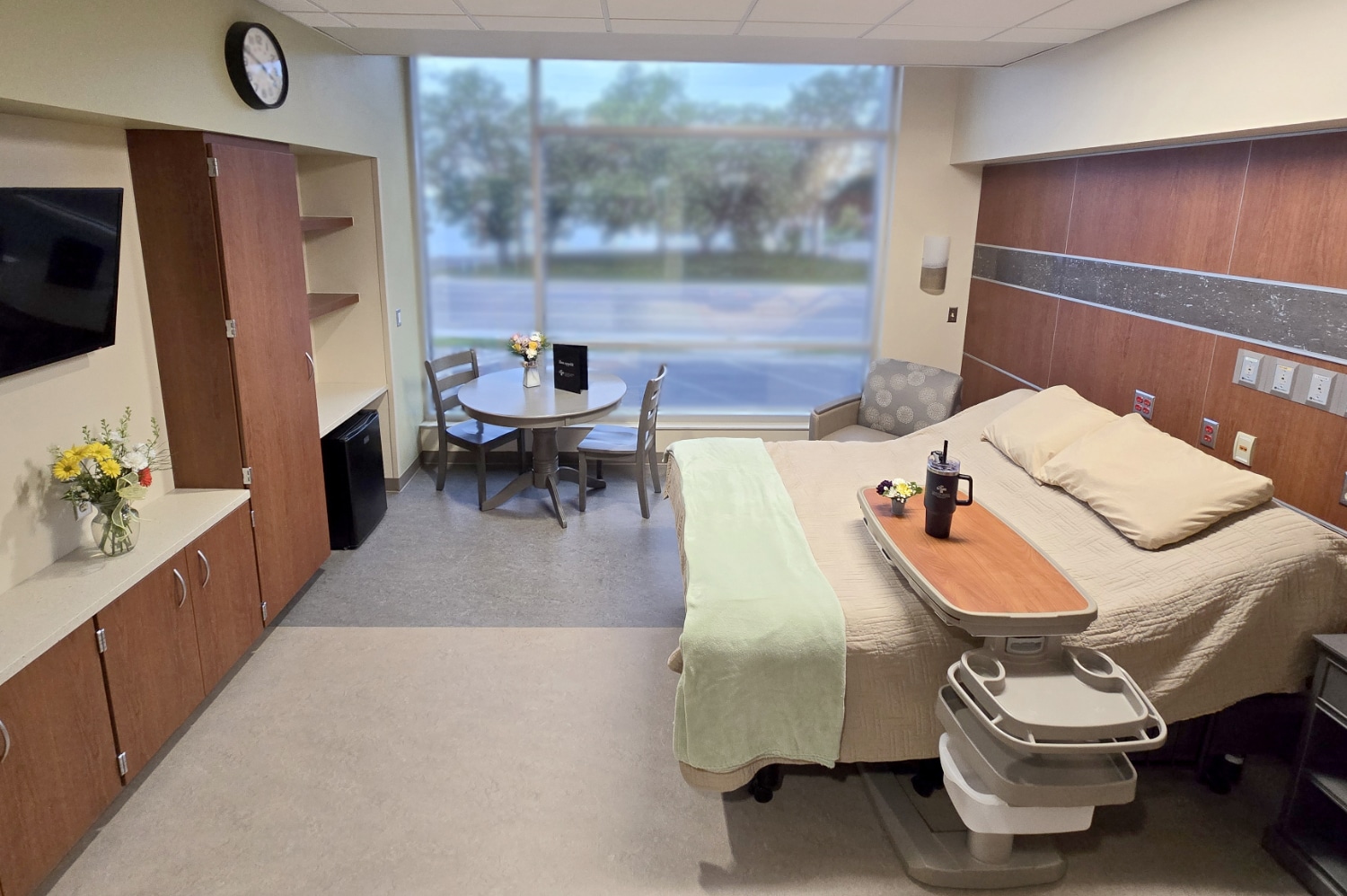 cheery hospital room